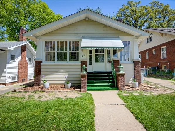 228 N Oakdale Blvd, Decatur, IL 62522