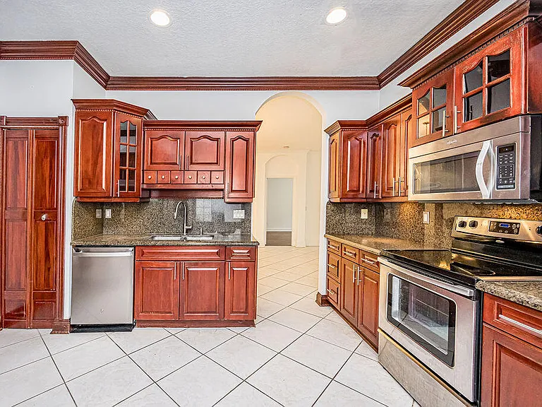 10704 Oak Bend Way #10704 — Photo 17