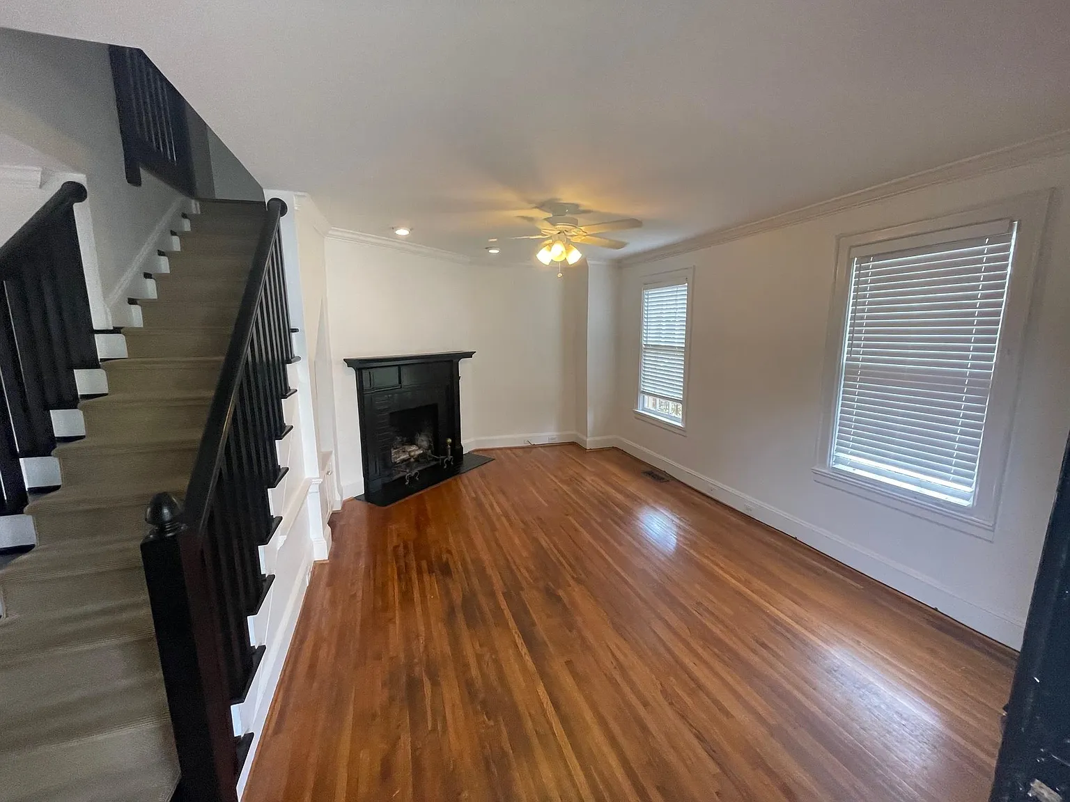 2 bed, 1.5 bath, 1200 sqft, $2,750 — Photo 3