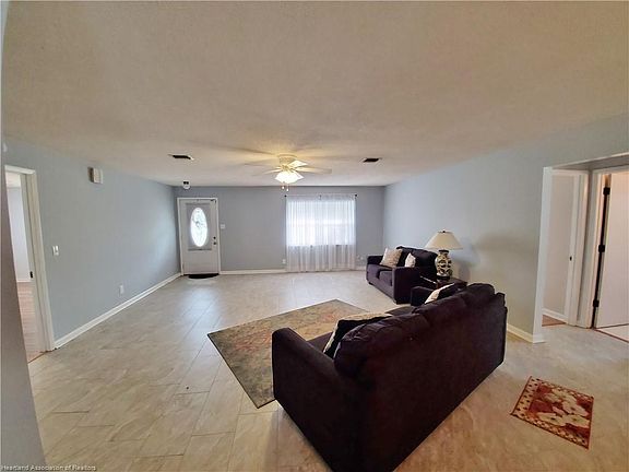 4th image of 1623 Oak Ave