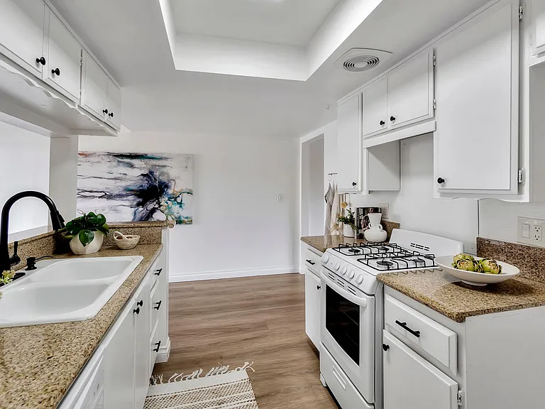 Villa Del Sol Anaheim — Photo 105