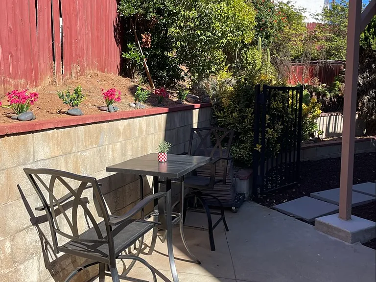 1550 Encino Dr — Photo 11