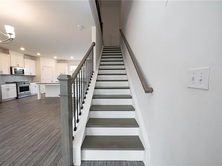 307 Danville Ave — Photo 23