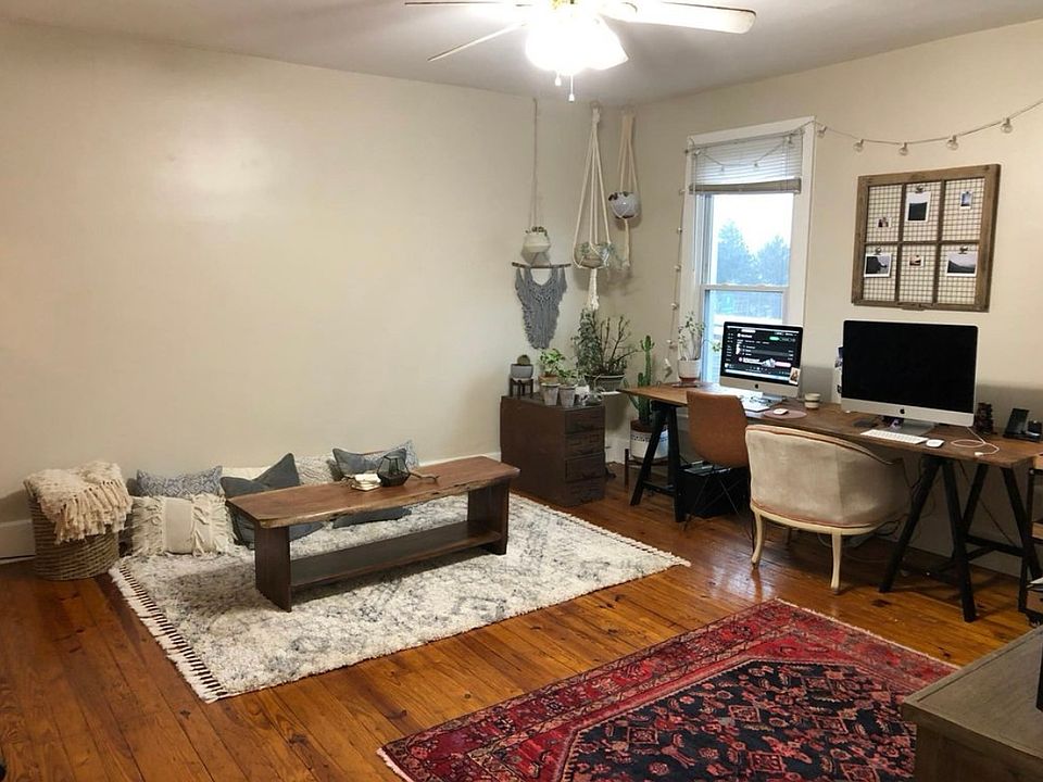1st image of 158 1/2 Granville St #158-1/3