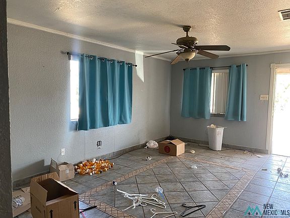 3rd image of 207 Russell St