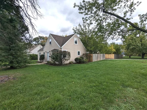 1811 Pratt St, Des Plaines, IL 60018