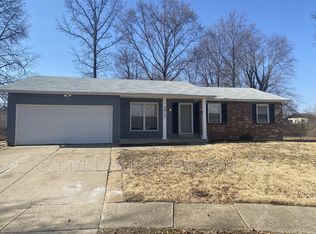 2917 Pacific Park Dr, Florissant, MO