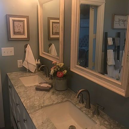 5th image of 585 Bristol Ct