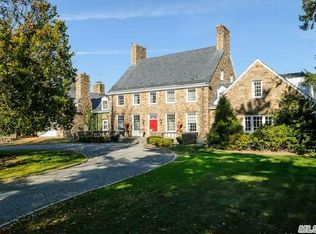 6 September Ln, Glen Cove, NY