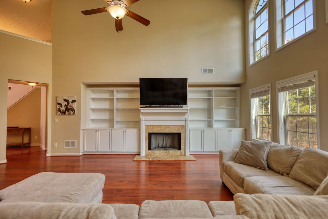 next background image