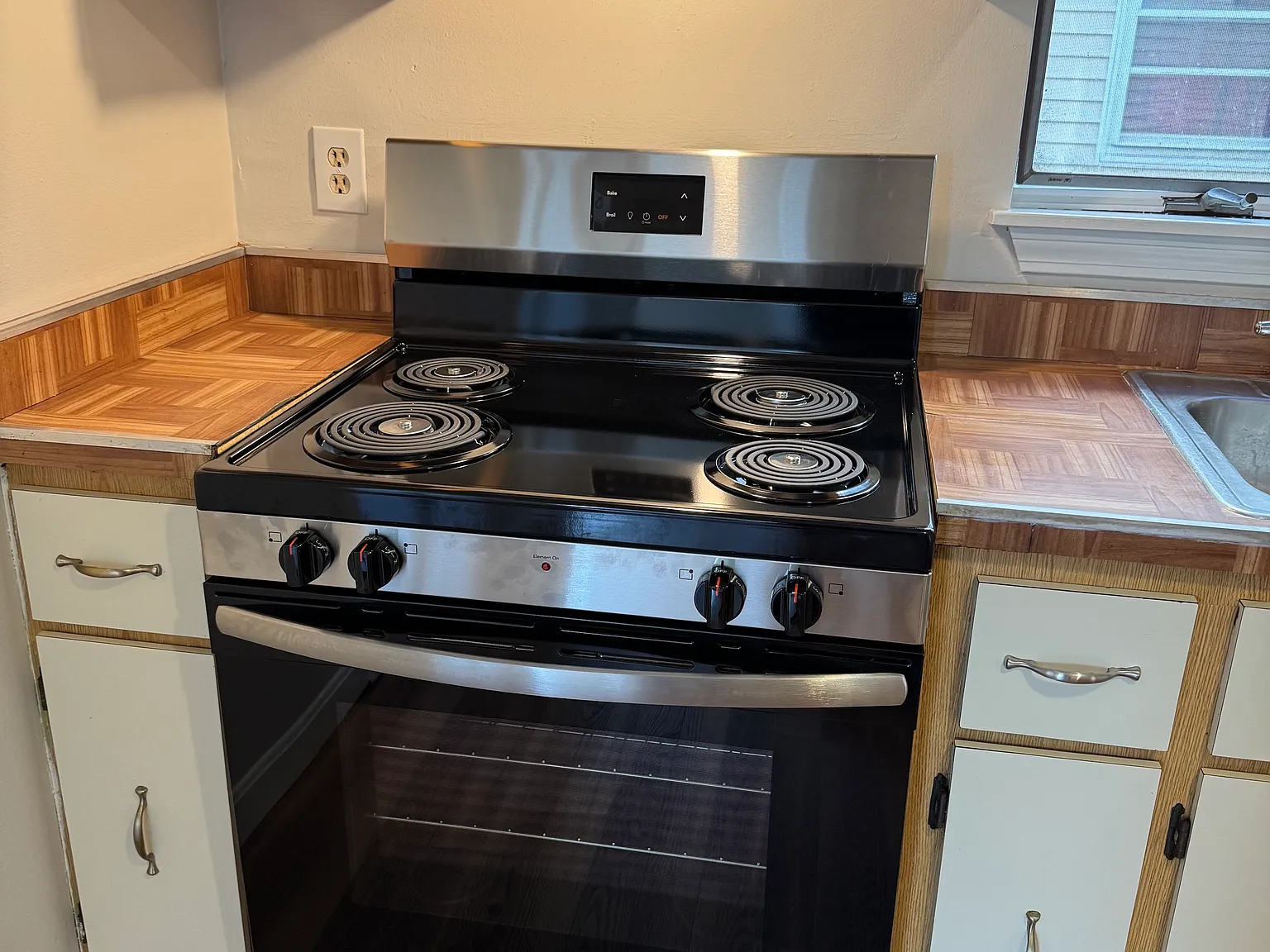 2 bed, 900 sqft, $2,300 — Photo 4