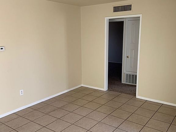 3rd image of 1012 Truman St SE APT A