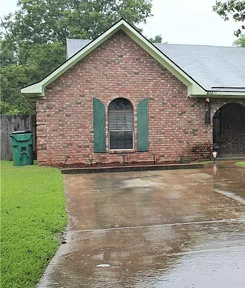 813 Brooks Blvd #A — Photo 1