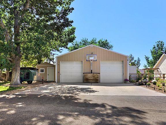 4th image of 121 Victoria Dr