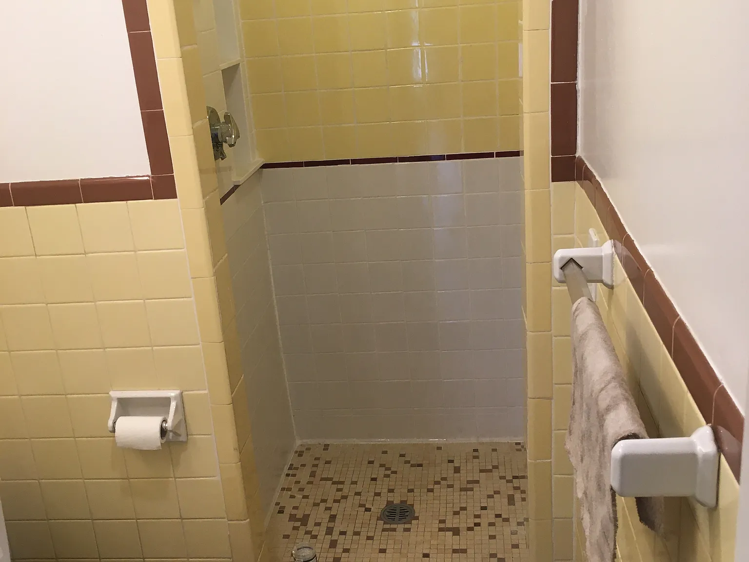 1 bed, 800 sqft, $1,900 — Photo 3