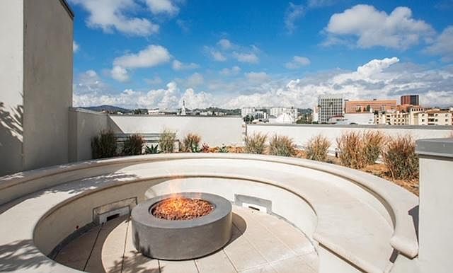 Roof top deck