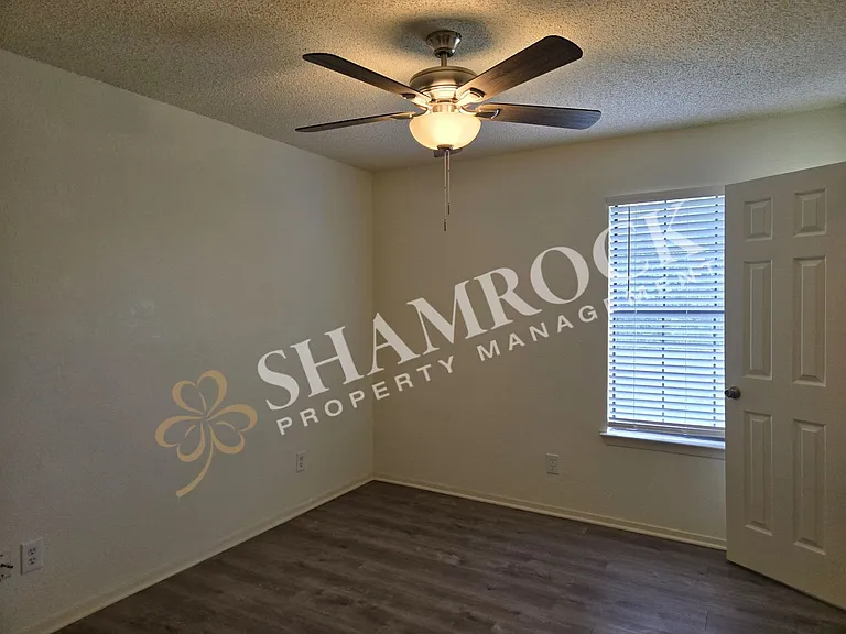 10709 Apache Dr — Photo 15