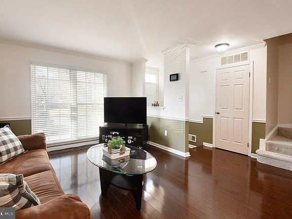 3rd image of 4214 Devonwood Way
