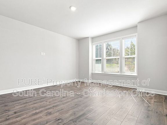 3rd image of 803 Lachicotte Creek Dr