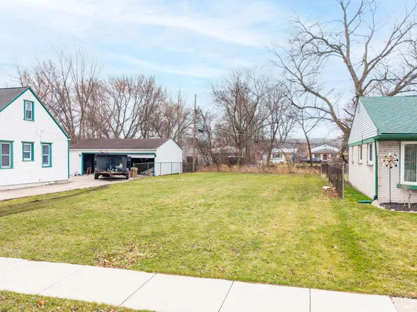 24045 Currier St, Dearborn Heights, MI 48125