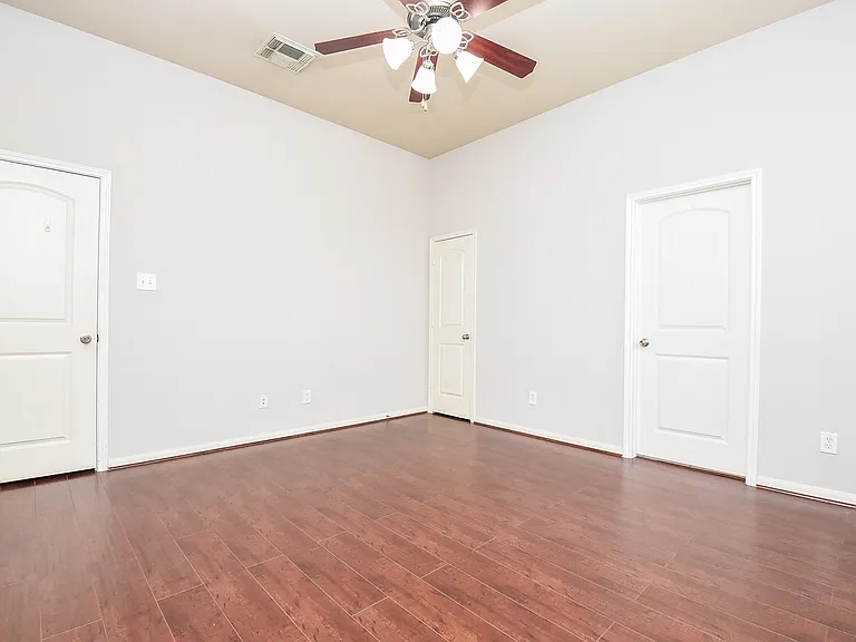 6014 Starbrook Creek Dr — Photo 15