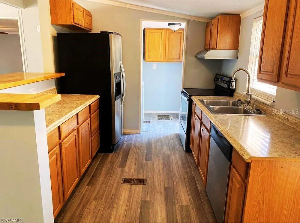 3 bed, 2.0 bath, 960 sqft, $1,500 — Photo 4