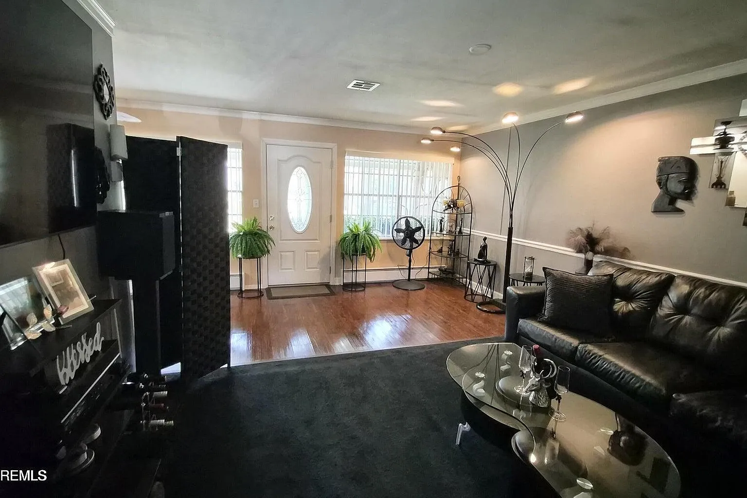 2 bed, 858 sqft, $1,900 — Photo 4