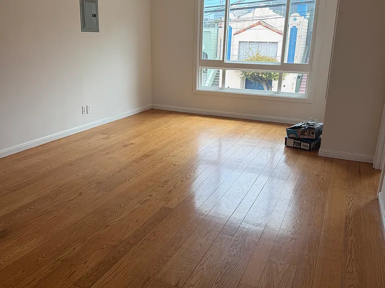 1527 12th Ave — Photo 3