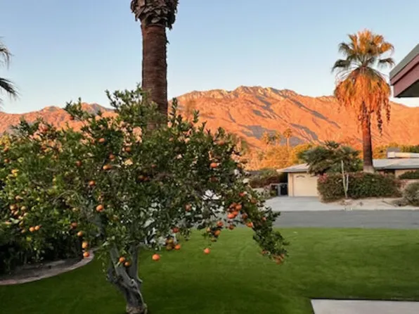 572 N Calle Marcus, Palm Springs, CA 92262