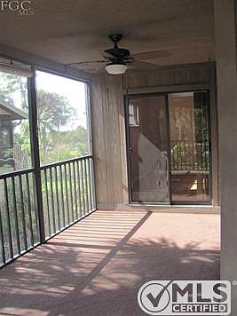 Screened lanai entry