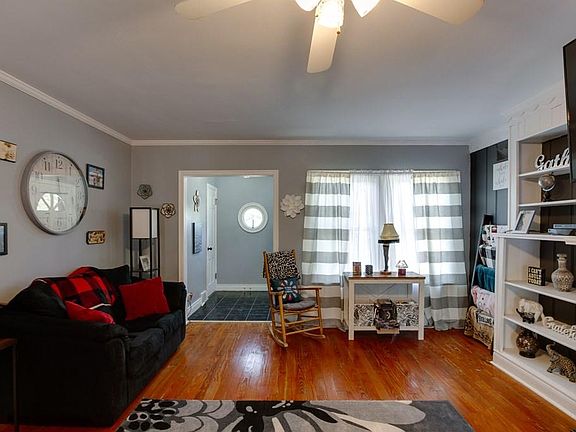 4th image of 67 Mansfield Ave