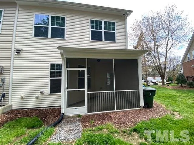 861 Saratoga — Photo 19