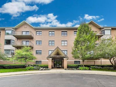 20 Trafalgar Sq UNIT 203, Lincolnshire, IL, 60069