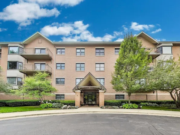 20 Trafalgar Sq Unit 203, Lincolnshire, IL 60069
