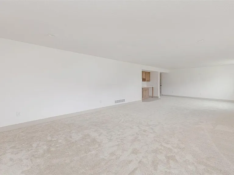 1410 NW Linda Ln — Photo 18
