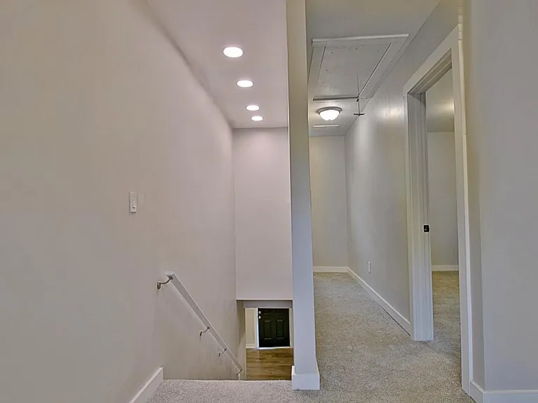 198 Margaret St — Photo 33