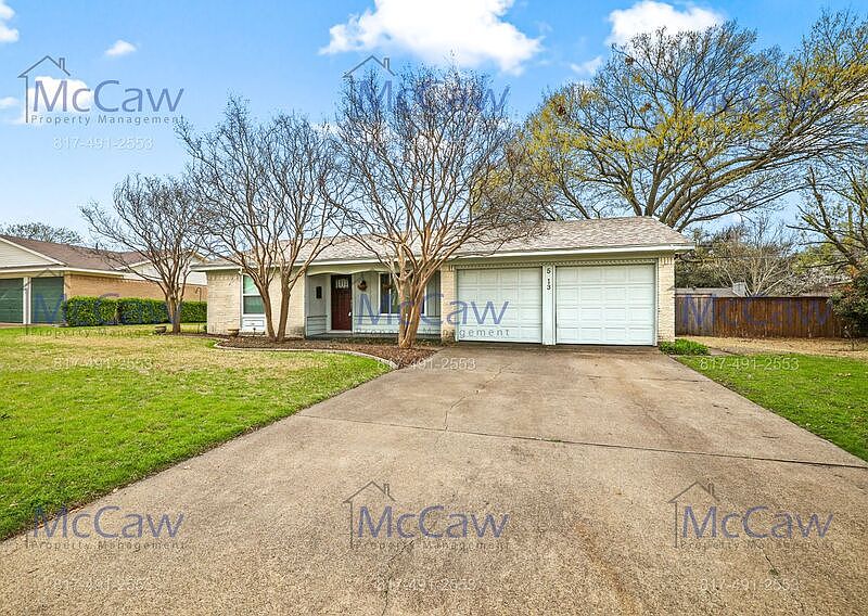 1st image of 513 Cambridge Dr