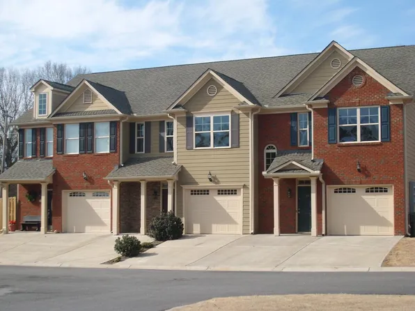 36 N Oaks Cir, Cartersville, GA 30121