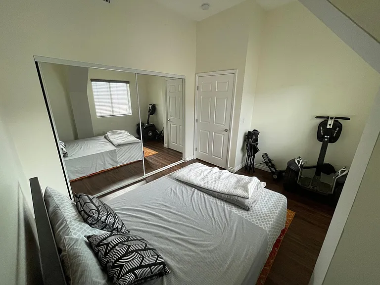 4730 Mission Bay Dr #F — Photo 17