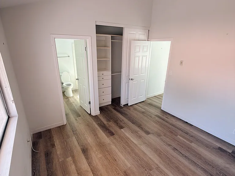 665 Del Parque Dr #E — Photo 11