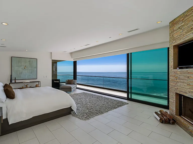 25250 Malibu Rd — Photo 31