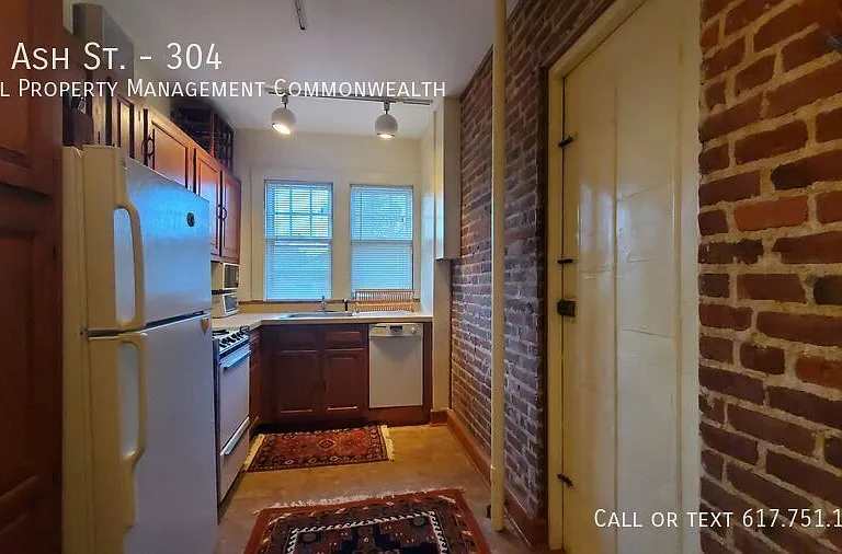 34 Ash St #304 — Photo 6