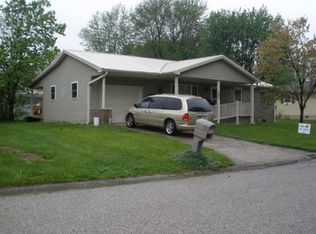 407 NE 18th St, Washington, IN 47501