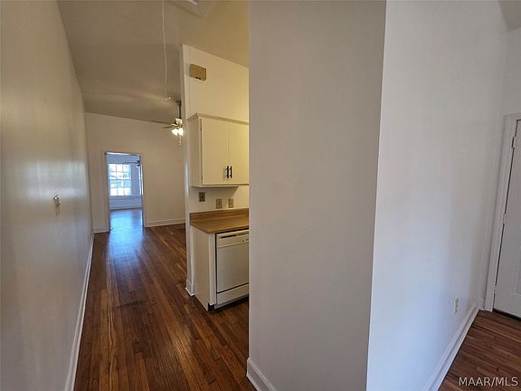 5th image of 1012 Magnolia Curv APT D