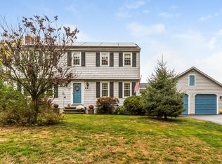 101 Groton Rd, Tyngsboro, MA 01879