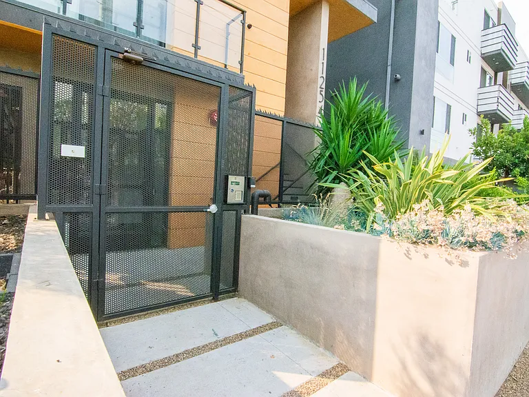 11254 Mississippi Ave #104A — Photo 49