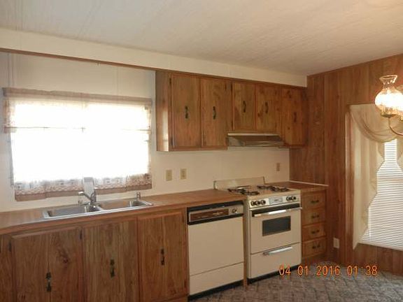 2nd image of 619 Meadow Ln W