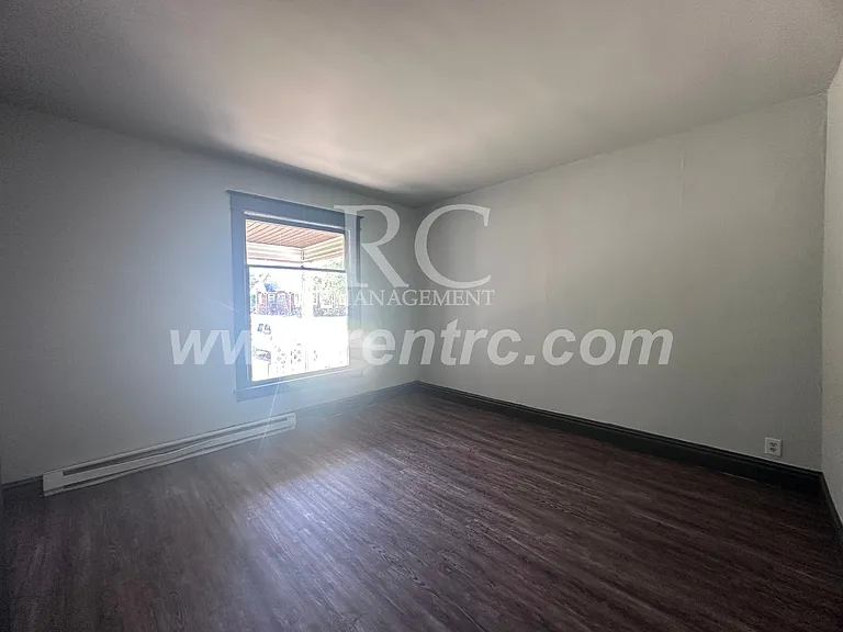 1434 N Walnut St — Photo 13