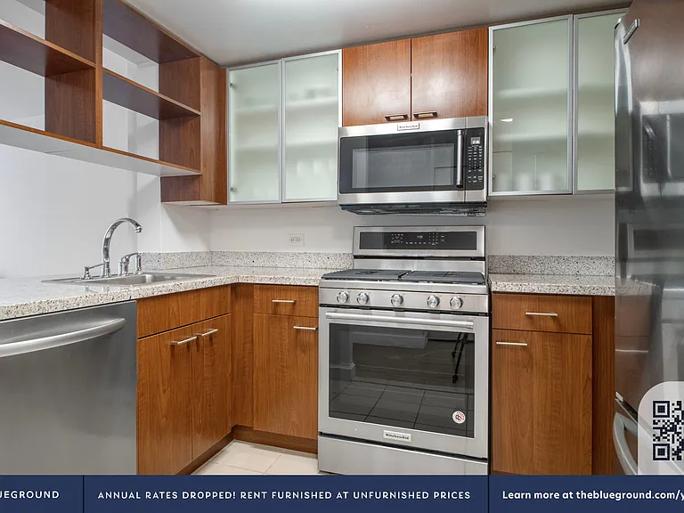 130 W 15th St #6G — Photo 8