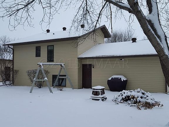 2nd image of 831 12th Ave E